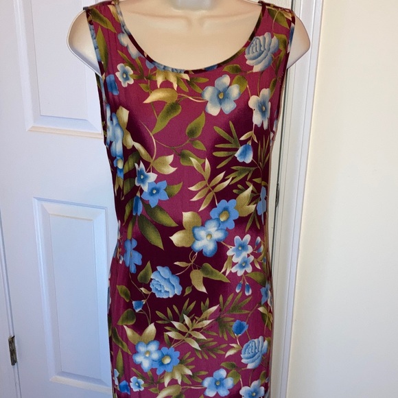 Bundle of 2.  Floral Maxi Dresses - 2 dresses Burgundy and Blue - Picture 4 of 9